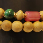 Chuỗi đeo tay Trầm hương, hạt 8ly phối Ruby, Đá lông Công và Chuôi Gold Filled - Ảnh 3